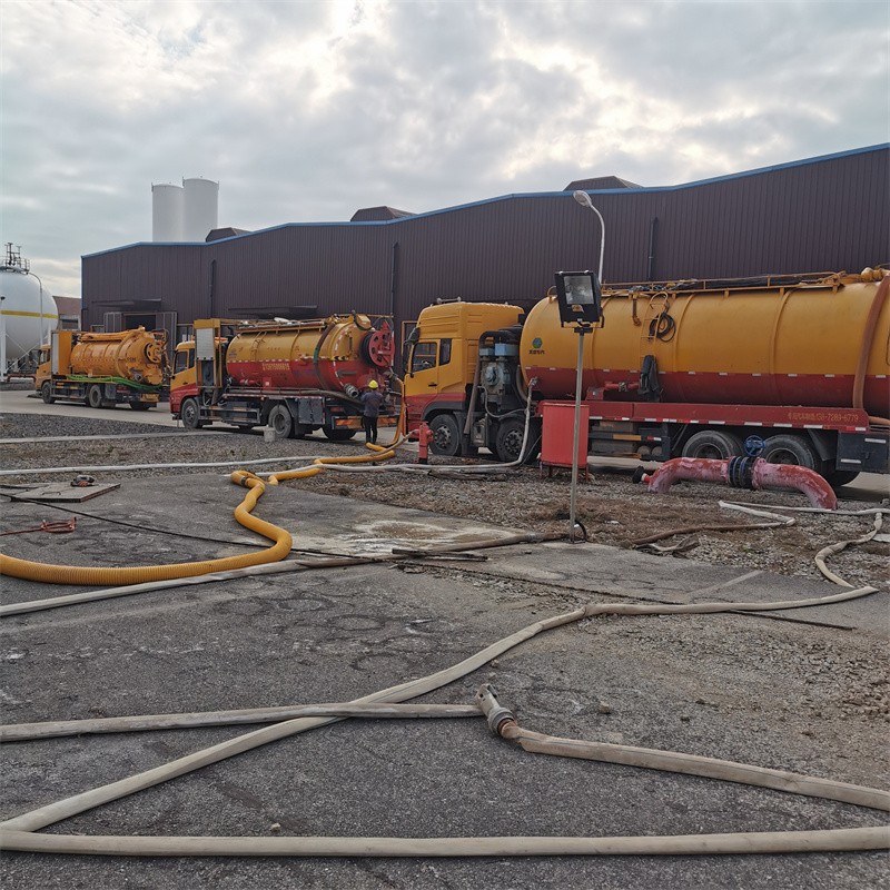 忻城污水池清理